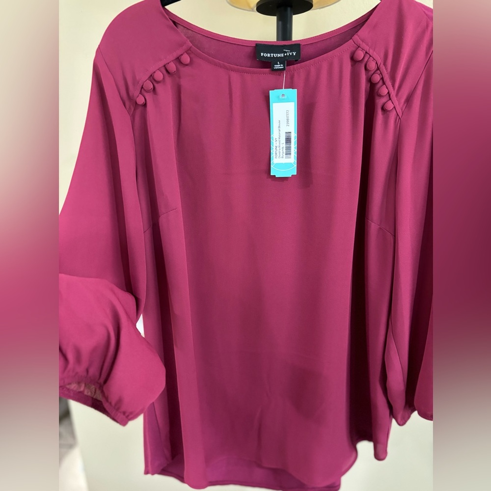 Brand new Fortune+Ivy Dondria Mixed Material Blouse from StitchFix